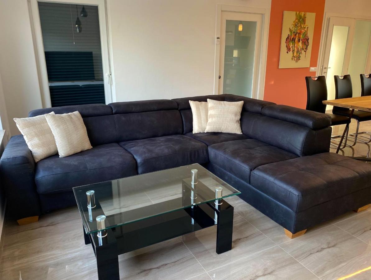 Ferienhaus Luka Zadar Bagian luar foto