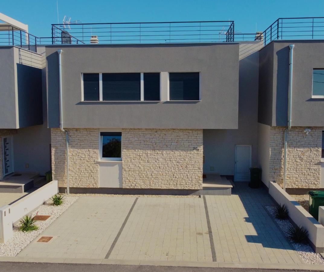Ferienhaus Luka Zadar Bagian luar foto